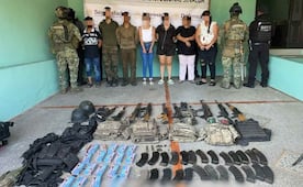 Caen 8, entre ellos un menor, presuntos infractores de la ley en Sinaloa; aseguran 11 armas y equipo táctico