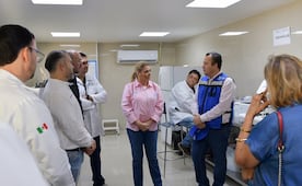 Amplían Hospital Regional de Delicias y entregan 30 patrullas híbridas en Chihuahua 