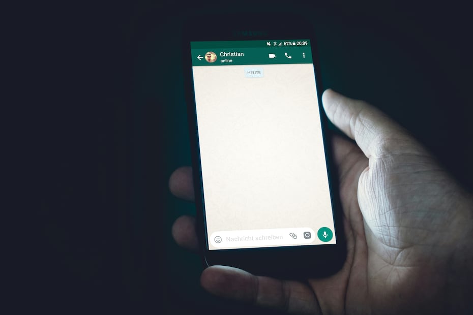 No envíes información personal a númerNo envíes información personal a números que no conoces. Foto: Unsplashos que no conoces. Foto: Unsplash