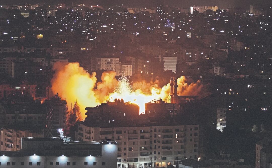 Imagen de un ataque aéreo israelí en Dahiyeh, en el suburbio sur de Beirut, Líbano. Foto: de Hassan Ammar. AP