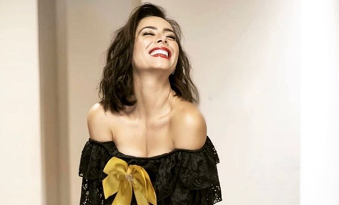 Claudia Lizaldi se estaciona en rampa para personas con discapacidad y se queja porque la infraccionan. Foto: Instagram