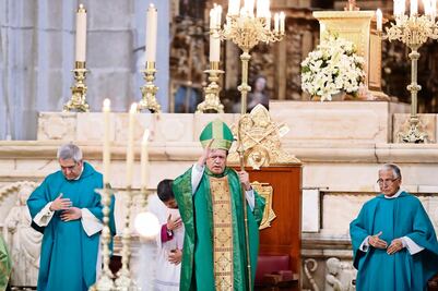 Iglesia critica la reforma en telecom