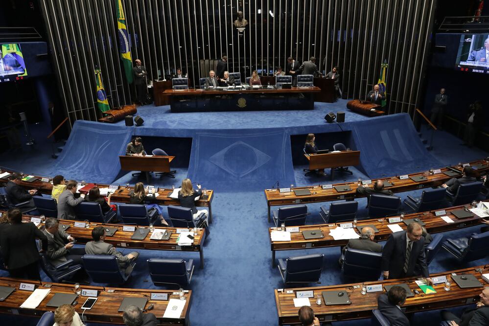 El Senado de Brasil delibera si retirará permanentemente a la presidenta suspendida Dilma Rousseff de su puesto, en Brasilia (Foto: AP)