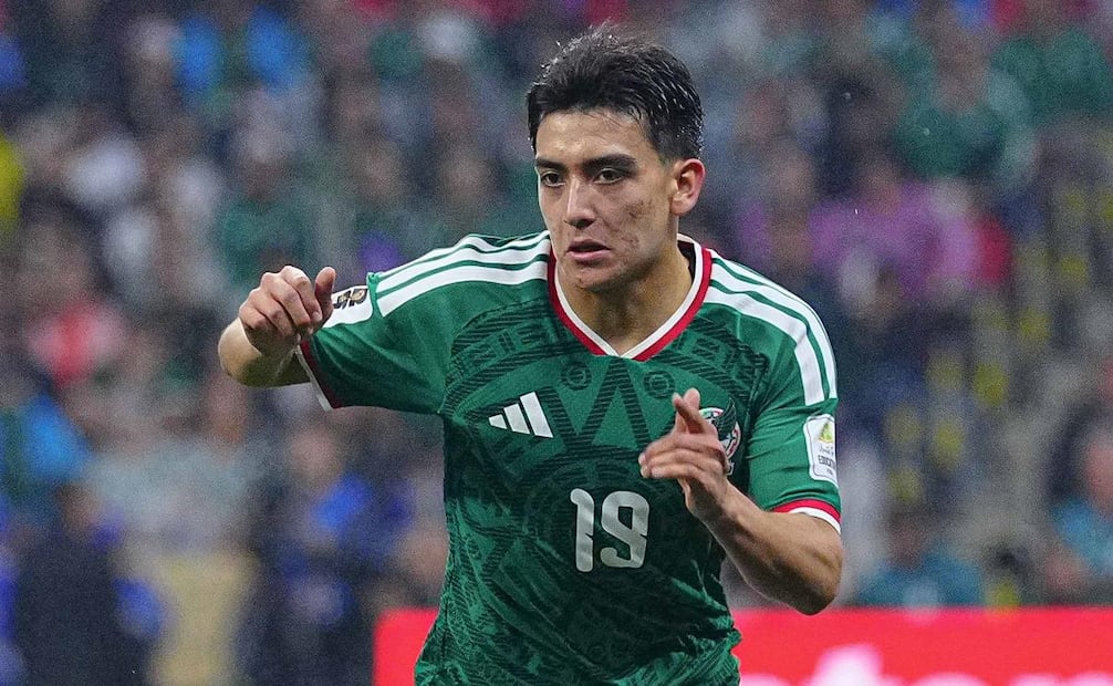 Gilberto Mora llorando al final del México vs Inglaterra del Mundial 2026 / Foto: Imago7