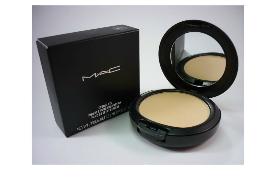 Studio Fix Powder Plus Foundation en MAC $450