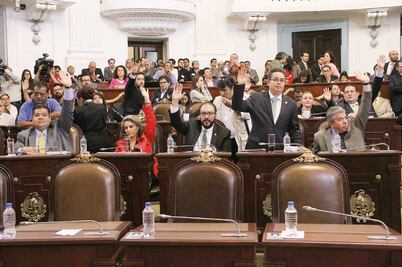 Reparten comisiones entre pleitos en ALDF