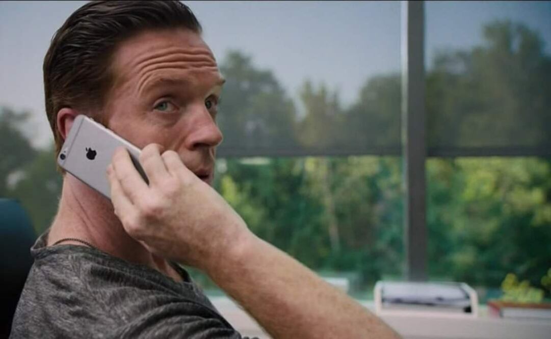 Se trata de una estrategia que utiliza Apple para no perjudicar su imagen de marca. Todas las películas que cuentan con apoyo financiero de la compañía están obligados a seguirla