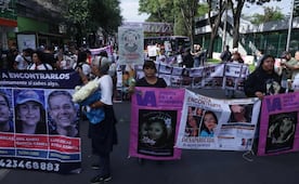 VIDEO Madres buscadoras bloquean Calzada de Tlalpan; buscan avanzar al Estadio de la Ciudad de México