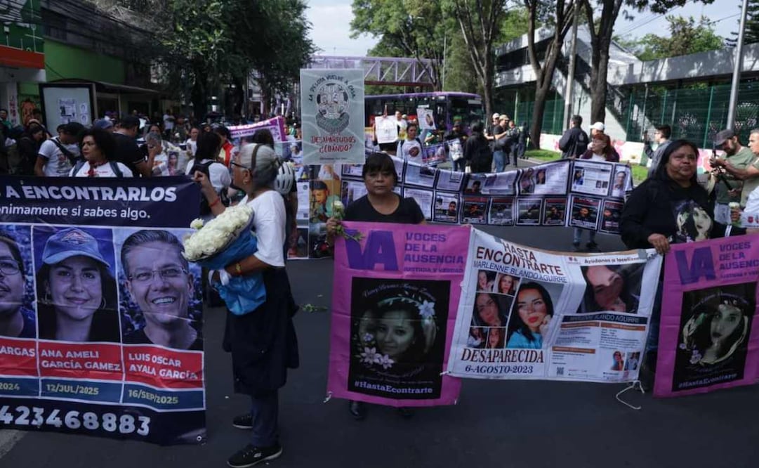Madres buscadoras bloquean Calzada de Tlalpan; buscan avanzar al Estadio de la Ciudad de México. Foto: Fernanda Rojas / EL UNIVERSAL
