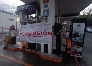 Personal de alcaldía Álvaro Obregón suspende actividades en gasolinera; vecinos denuncian fuerte olor a hidrocarburos
