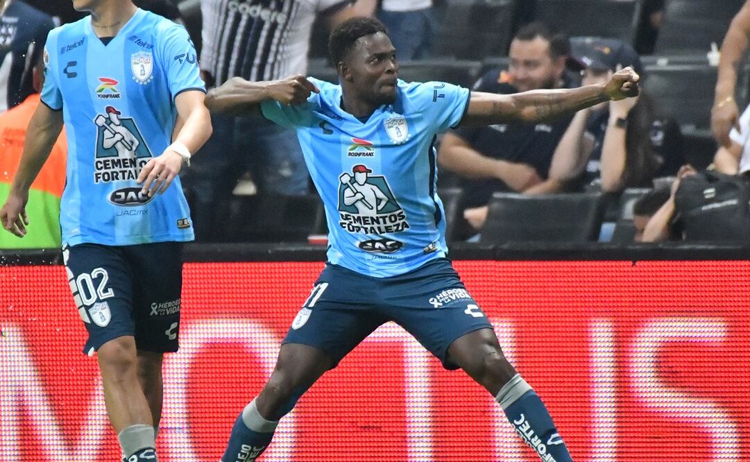 Avilés Hurtado celebrando el penalti que anotó a Rayados - FOTO: Imago7