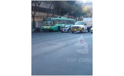 Liberan circulación por bloqueo de padres de familia en Eje Central