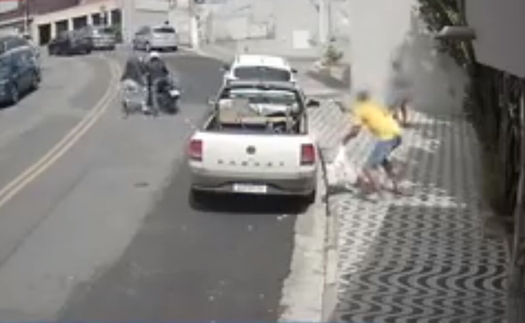 Un policía vestido de civil respondió a una agresión para defender a su esposa e hijo. Foto: Tomada de video de Brasil Urgente