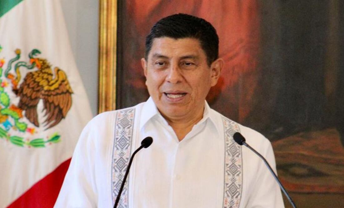 Gobernador de Oaxaca anuncia devolución de 630 plazas a trabajadores (26/08/2025). Foto: Especial