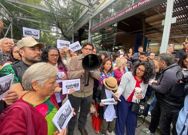 Diputados de Morena y vecinos protestan en Chapultepec; rechazan cambio de uso de suelo