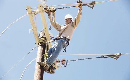 Adversarios, molestos por los cambios a la ley eléctrica: AMLO
