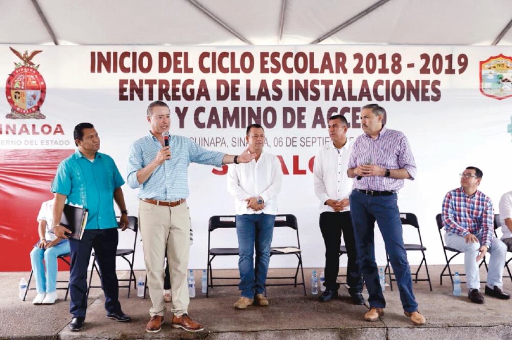 El gobernador Quirino Ordaz Coppel dijo que para la construcción de 16 nuevas aulas se invertirán 14 mdp, con el propósito de que los mil 55 alumnos de la Universidad de Escuinapa reciban clases en un solo lugar.