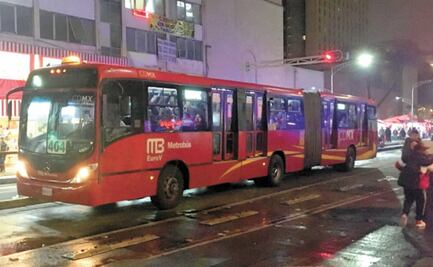 Cierran estación San Lázaro del Metrobús por manifestantes