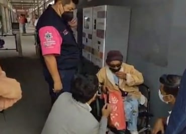 Rescatan a abuelita abandonada en estación del Mexibús en Ecatepec