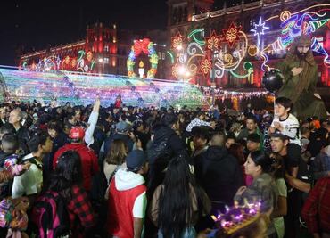 Verbena Navideña en el Zócalo llega a su fin; cientos disfrutan último día del nacimiento monumental y nieve artificial