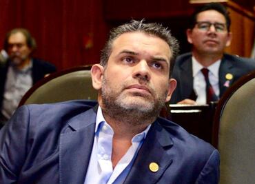 Multan a diputado por entrega de dádivas a damnificados; iba acompañado de Belinda