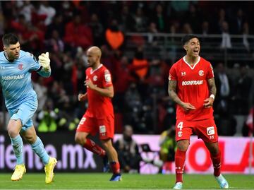 Con gol de Tiago Volpi, Toluca se impone a Santos en vibrante partido