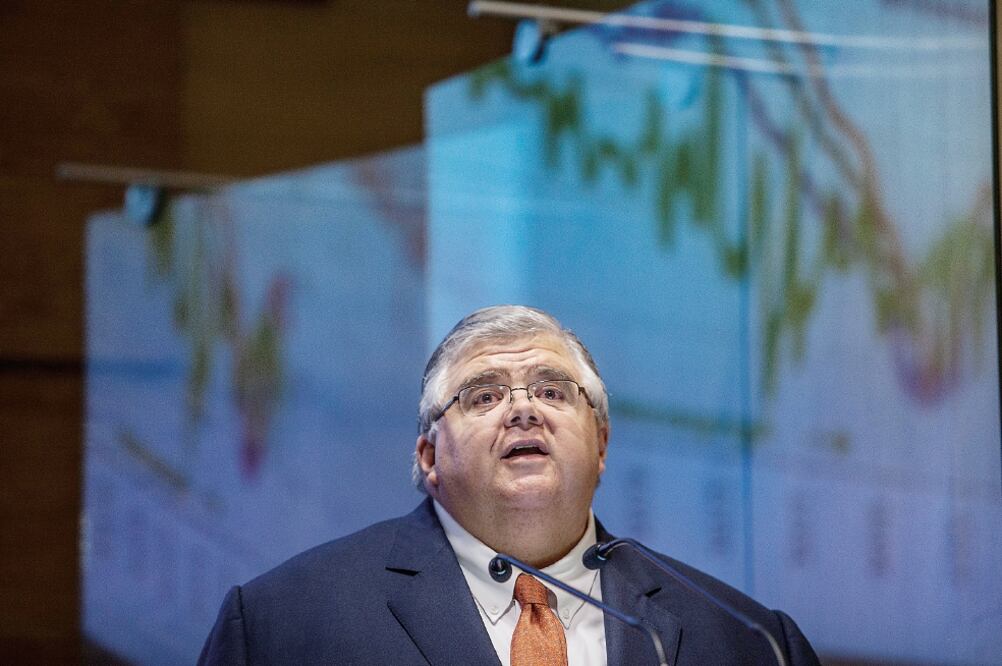 El gobernador del banco central, Agustín Carstens, considera que la reforma preserva la salud de las finanzas públicas (ARCHIVO EL UNIVERSAL)