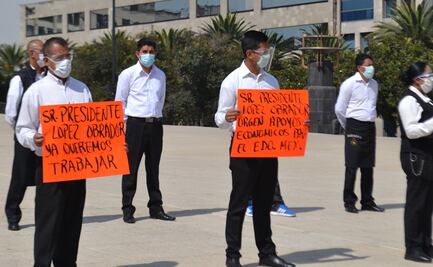 Trabajadores protestan en Monumento a la Revolución; piden reabrir sus negocios