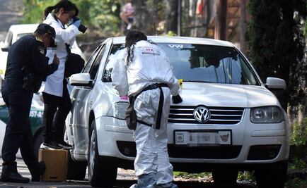 Auto "chorrea" sangre y policías hallan cadáver encajuelado en Tlalpan
