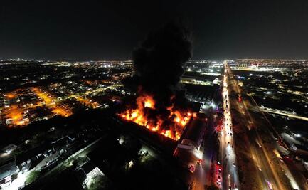 Incendio consume una Telebodega en Mérida; SSP evacúa viviendas cercanas y controla el fuego