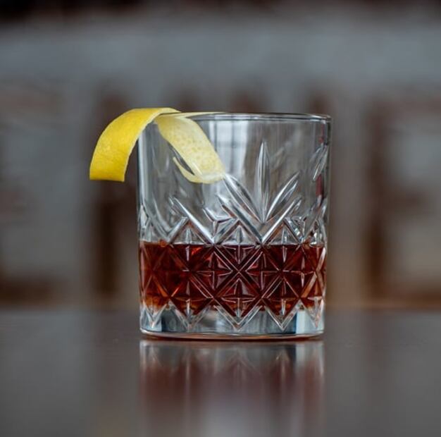 Cocteles clásicos con cognac para consentir a tu papá