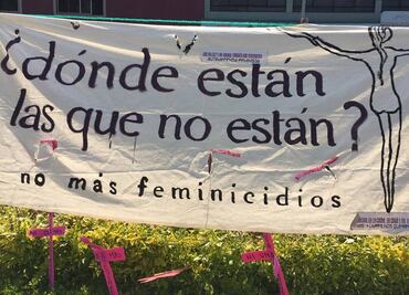 Marchan en Neza para exigir el cese a la violencia contra las mujeres