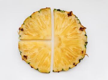 Por qué debes cenar piña