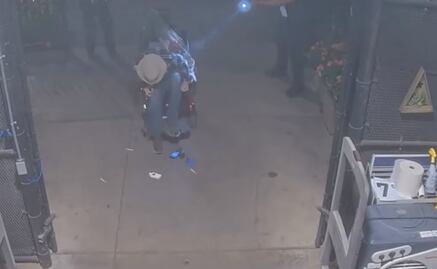 Captan en video a policía de EU que disparó 9 veces a hombre en silla de ruedas