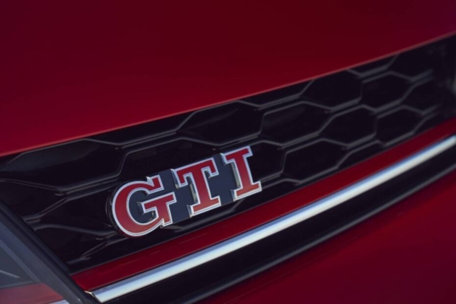 Último Volkswagen Golf GTI fabricado en México será puesto a subasta