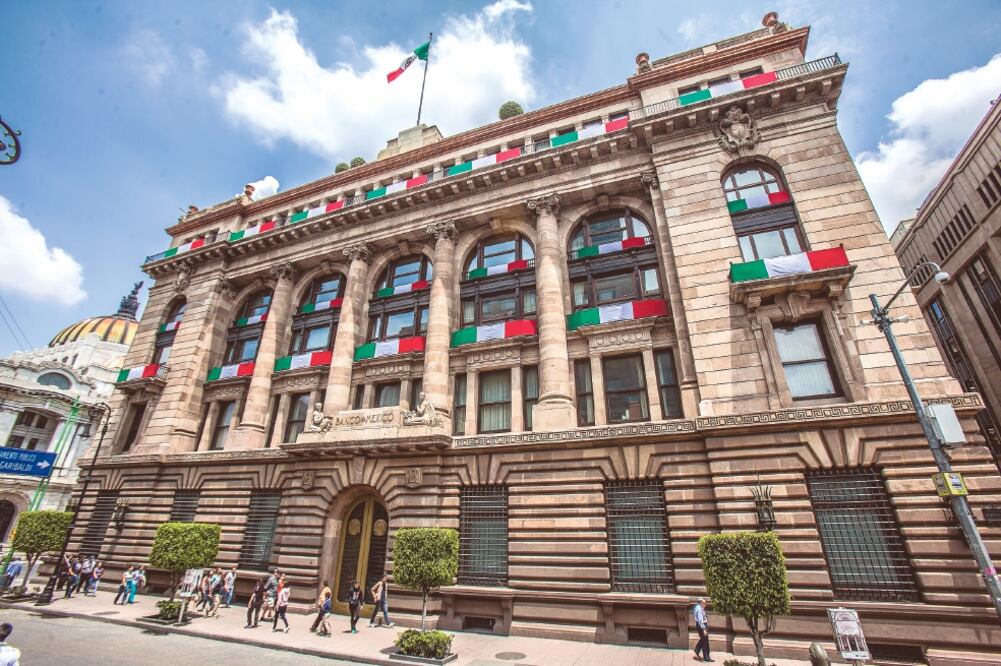 El Banxico informó que en los últimos 12 años se han destinado al menos 103 millones de pesos con el fin de contratar seguridad para funcionarios. (ARCHIVO EL UNIVERSAL)