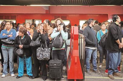 Al límite, seguridad en el Metro en hora pico