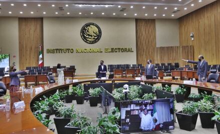 AMLO, con derecho de ser "guardián de las elecciones", dicen nuevos consejeros