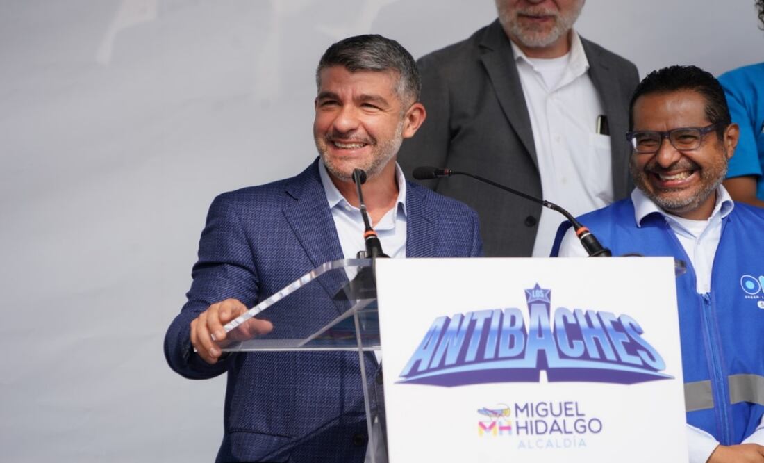 Miguel Hidalgo supera meta del programa Antibaches; reparan más de 2 mil baches en tres semanas. Foto: Especial