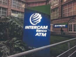 Evitan contagio de crisis; intervienen a Vector y bancos acusados