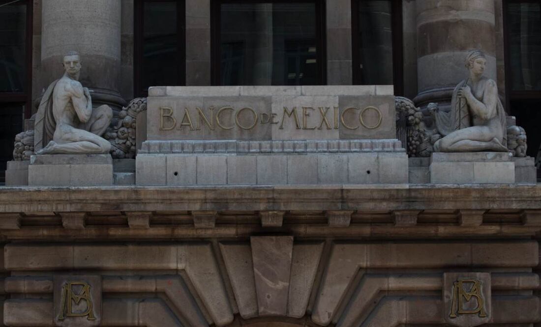 Banco de México mencionó que es necesario reconocer los signos de mejoría, aunque la inflación de los servicios permanece alta. Foto: Cuartoscuro/Archivo