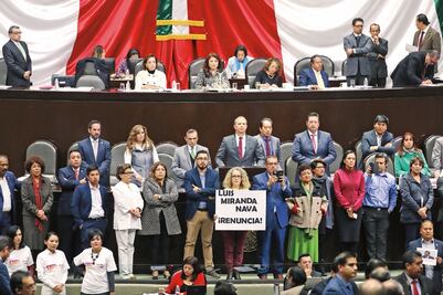 Llueven críticas al titular de Sedesol