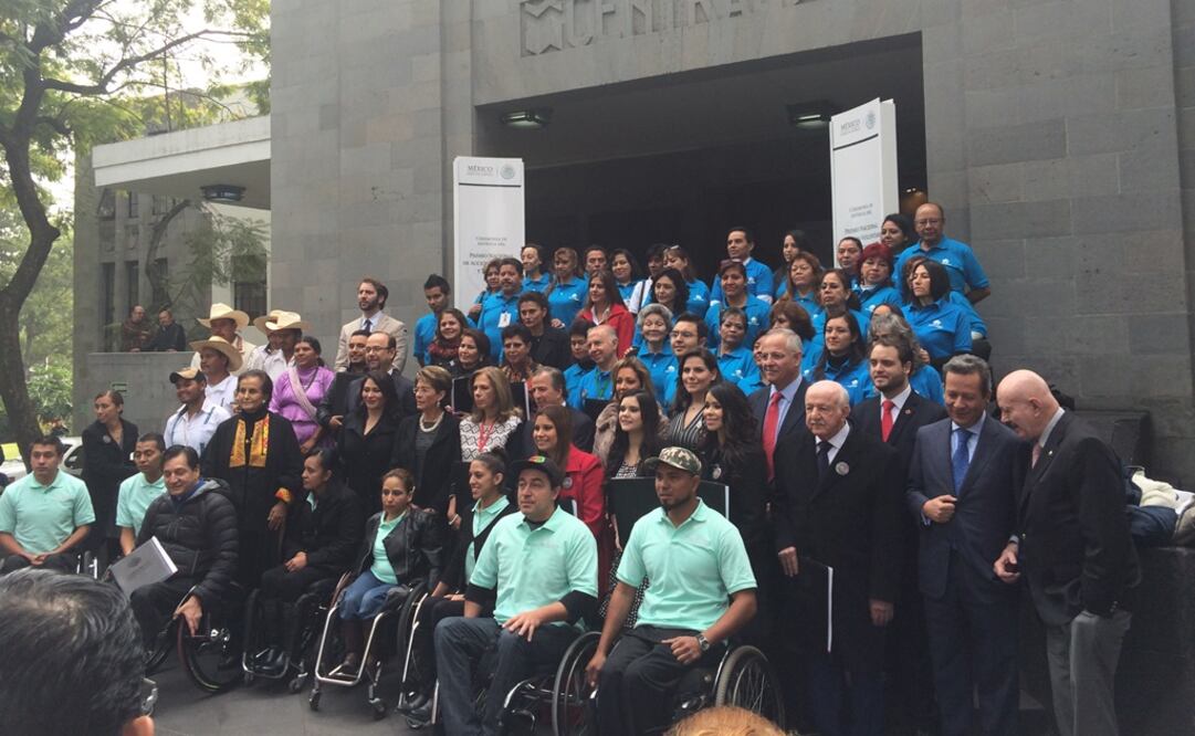 La funcionaria encabezó la entrega del Premio Nacional de Acción  Voluntaria y Solidaria. /Astrid Rivera – EL UNIVERSAL