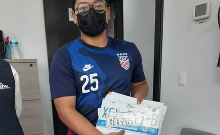 Juan Carlos es dueño del primer auto chocolate legalizado en Reynosa