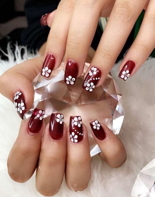 Este diseño se está apoderando de las uñas. Foto: Instagram