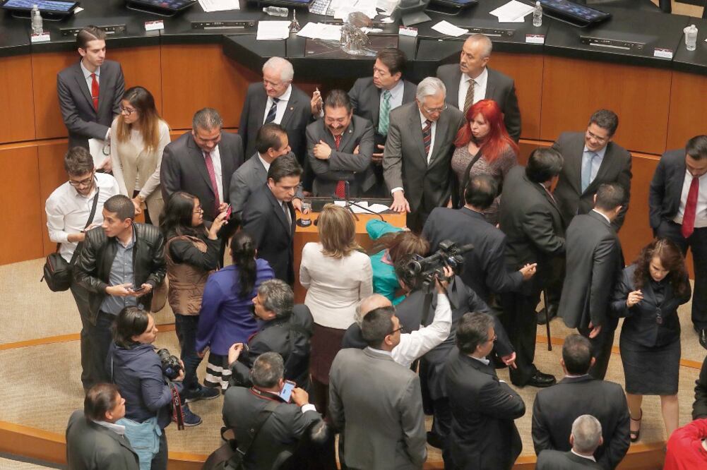 PAN, PT y PRD hicieron a un lado sus marcadas diferencias para ir por la restitución de Santiago Nieto Castillo; exigen que se vote la resolución del Senado al respecto. (FOTOS: IRVIN OLIVARES. EL UNIVERSAL)