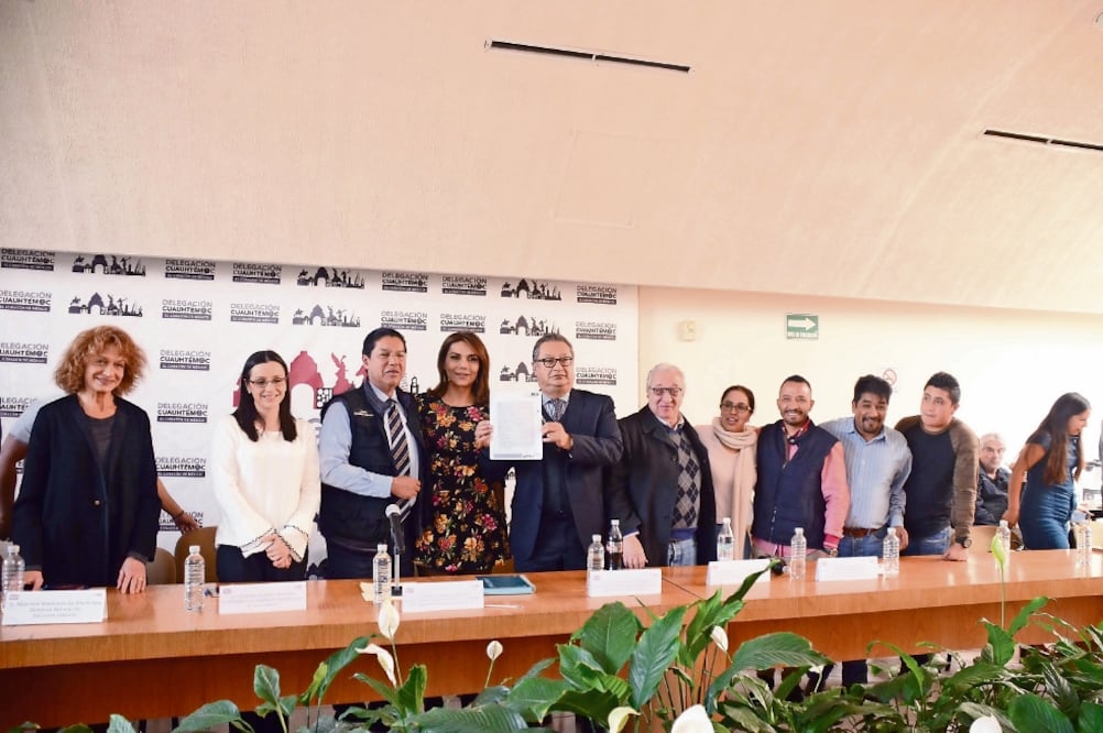 Autoridades de la demarcación y líderes de 13 organizaciones acordaron que los puestos deben ser movibles y estar pintados de blanco (CORTESÍA)