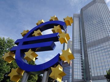 Banco Central Europeo baja su tasa de interés hasta el 2%; también reduce previsión de la inflación en la eurozona