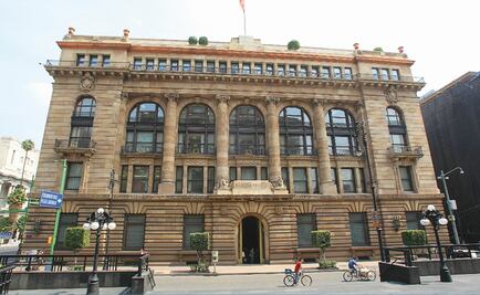 Analistas bajan previsión del PIB para 2015 y 2016