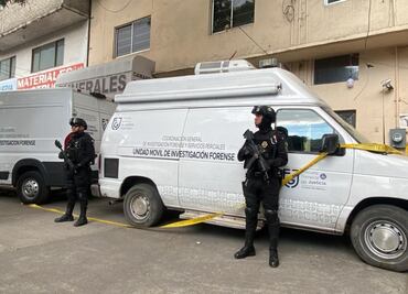 VIDEO: Tras cateo localizan bolsas con restos humanos en Mausoleo de Azcapotzalco